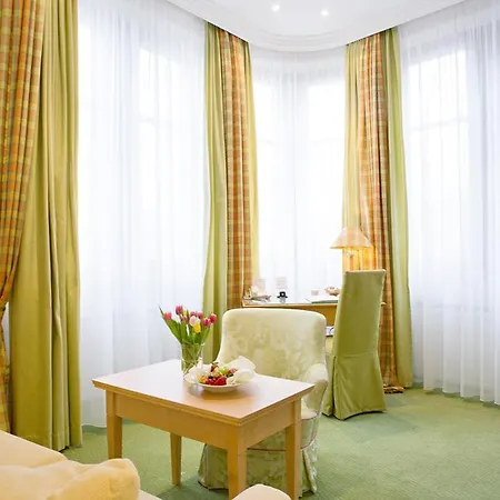 Central-hotel Kaiserhof Hotel 4*